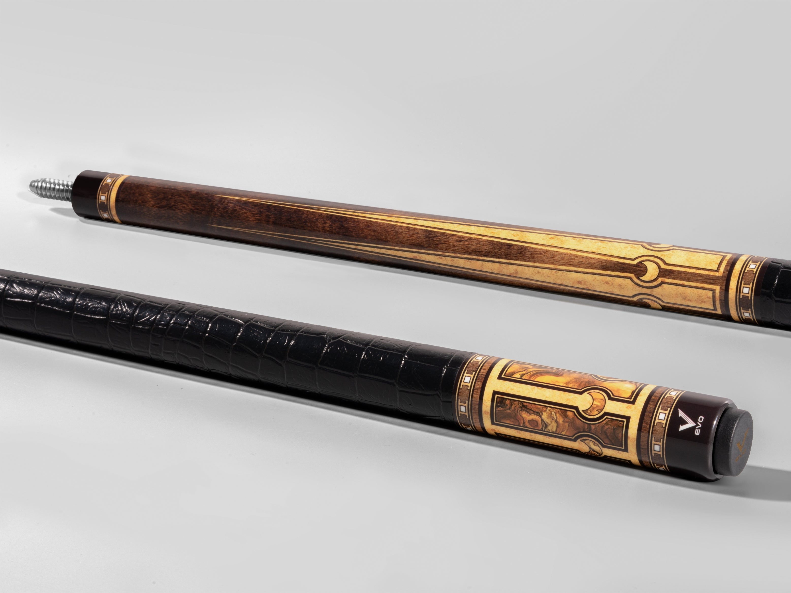 LUNA POOL CUE - RED