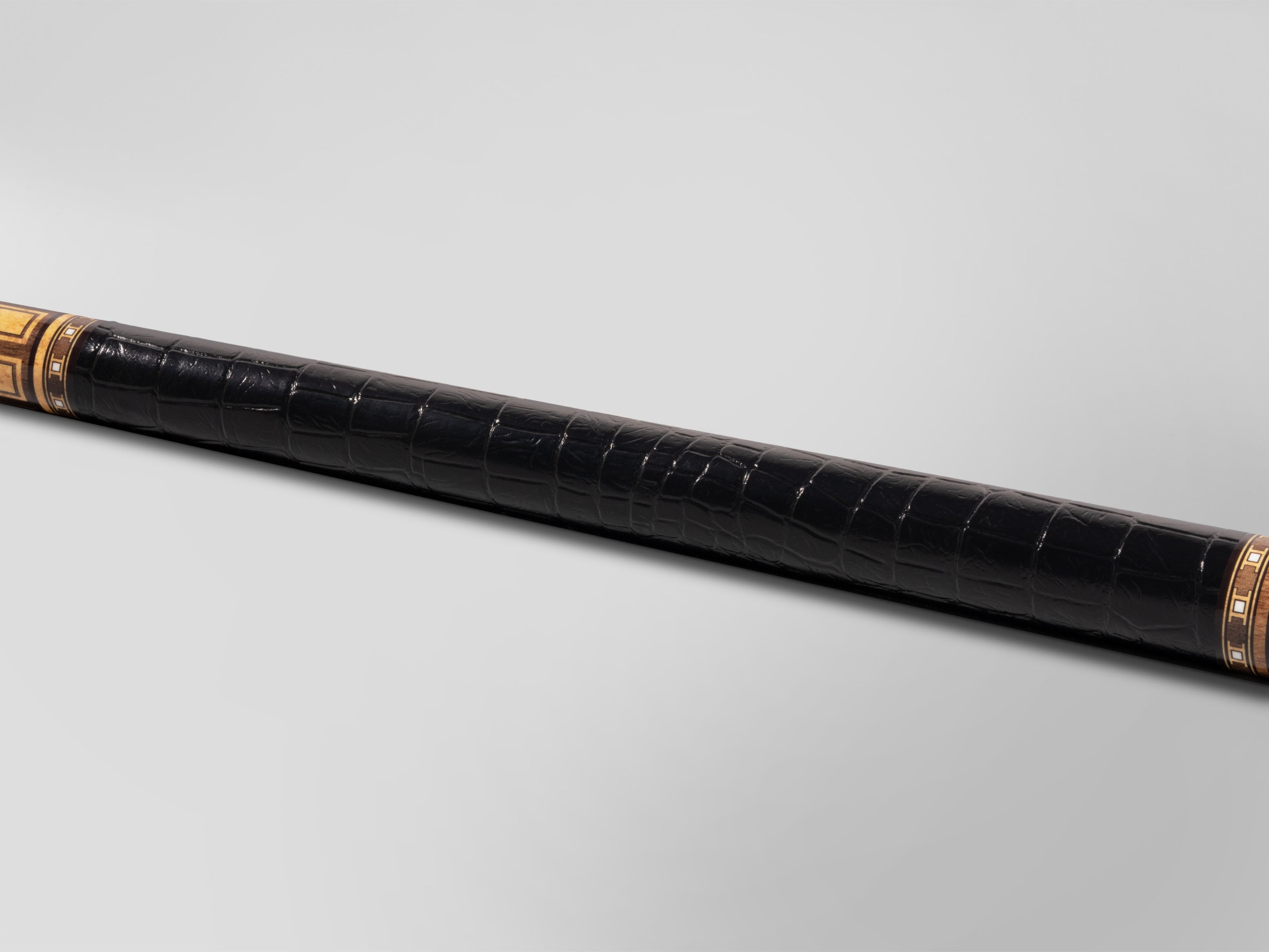 LUNA POOL CUE - RED